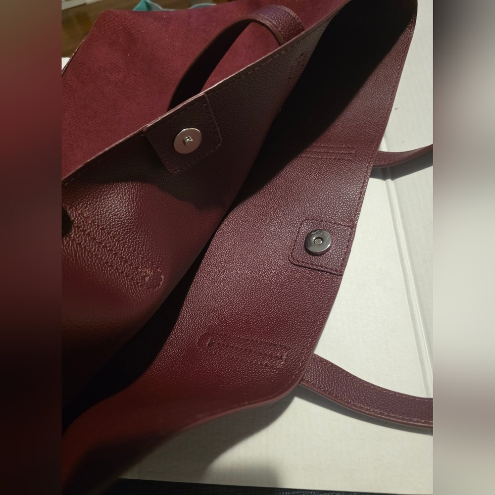 NWT Maroon Faux Suede Tote Bag - Picture 3 of 3